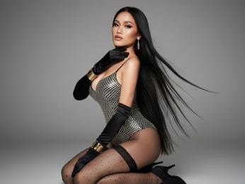 ValentinaCarolin webcam model stream image