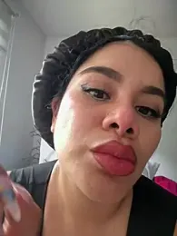 Issane_Peru webcam model stream image