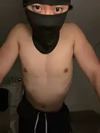qazpqp webcam model stream image