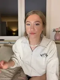 romyxxs webcam stripchat model stream image