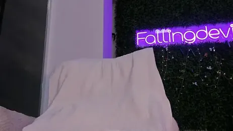 realhotfallingdevil webcam model stream image