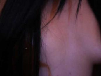 GummyLuv webcam model stream image