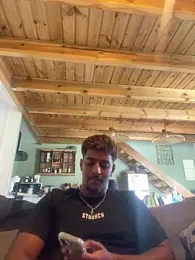 Axel_black10 webcam model stream image