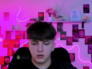 travis-wolf webcam model stream image