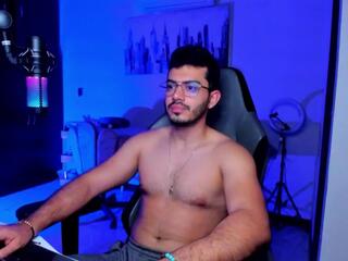 Bruno Oconer webcam flirt4free model stream image
