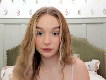 MimiMila webcam model stream image