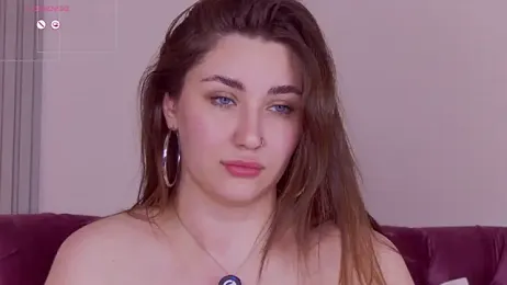 KiraBarlows webcam stripchat model stream image