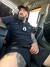 Beardedtattood webcam model stream image