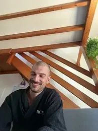 Greyoff webcam stripchat model stream image
