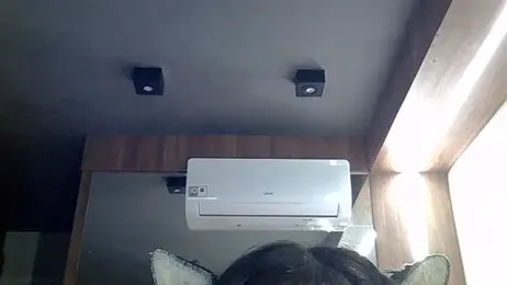 SkinnyKitten webcam model stream image