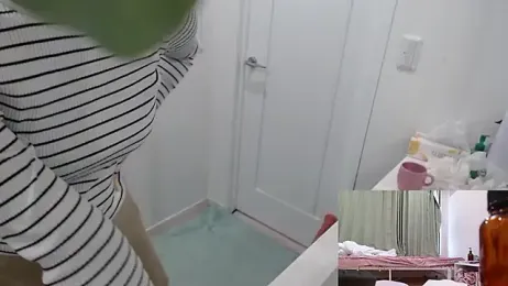 POCARI_SWEAT webcam model stream image