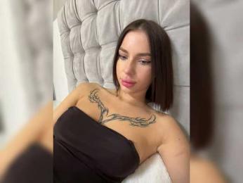 BabyDarii webcam bongacams model stream image