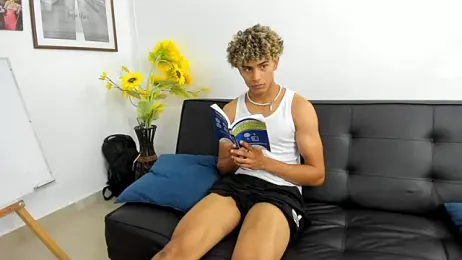 Voyeurism_guyss webcam model stream image