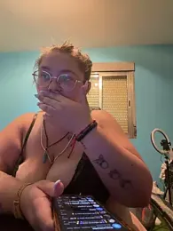 _maracr19_ webcam stripchat model stream image