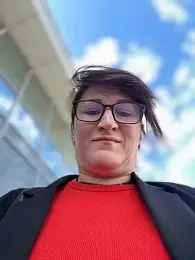 ZhenjaPoledance webcam model stream image