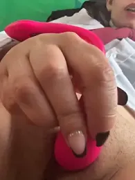 Alysson-- webcam stripchat model stream image