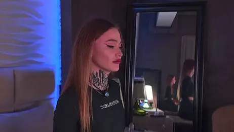 AriWild webcam model stream image