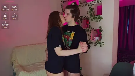 RobertAndLinela webcam model stream image