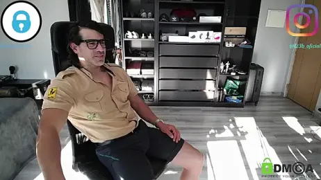 latinoo23bom webcam stripchat model stream image