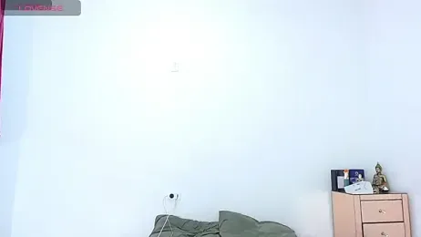 Miaawhithe webcam model stream image