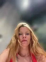 AnastasiaAniess webcam stripchat model stream image