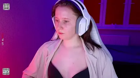 mon_lola webcam model stream image