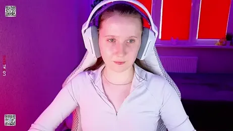 mon_lola webcam model stream image