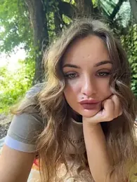 Night_dreams webcam model stream image