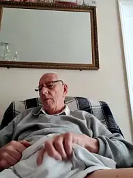 cutaboverest webcam model stream image
