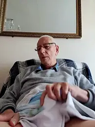 cutaboverest webcam model stream image