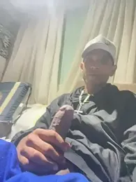 Gzinho69ik webcam model stream image