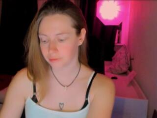 Cassie Evansson webcam flirt4free model stream image