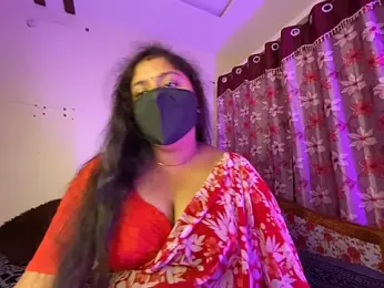 LouleyRanii webcam model stream image