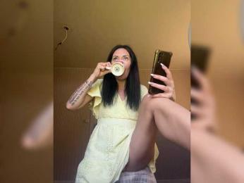 Karolina_Milf webcam bongacams model stream image