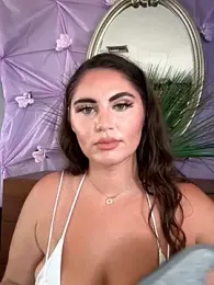 lovely_beast webcam model stream image
