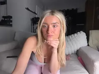 meggsworld webcam stripchat model stream image