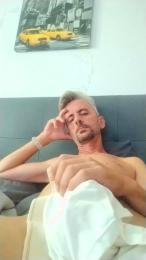 andaluz39hot3 webcam model stream image