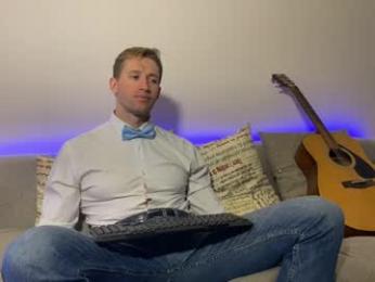 marc105100 webcam model stream image