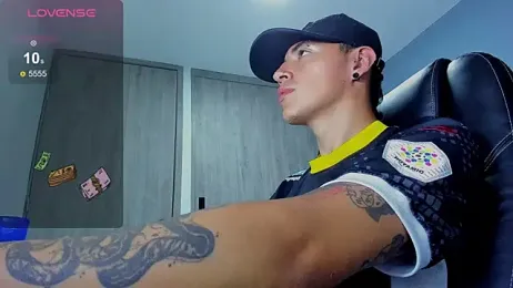 Lobo_17_ webcam model stream image