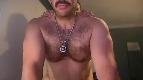 CloudyMuscleBeefy webcam model stream image
