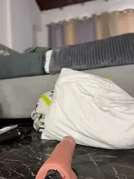 emiss_ webcam model stream image