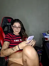 luuhcat09 webcam model stream image