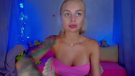 YourLizzyDoll webcam model stream image