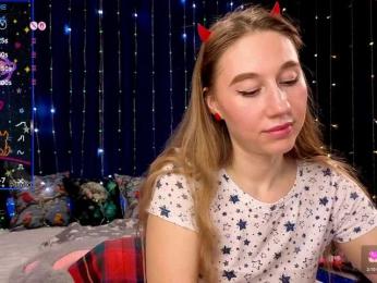 kiskaWEDNESDAY webcam bongacams model stream image