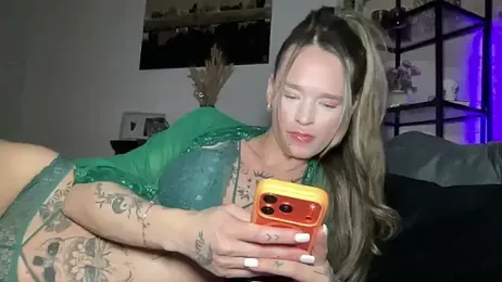 vinique99 webcam model stream image