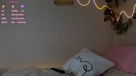 serenahall_ webcam model stream image