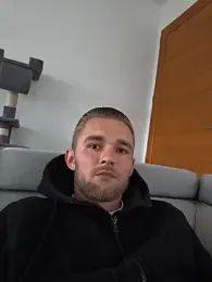Benjamiinlt webcam model stream image