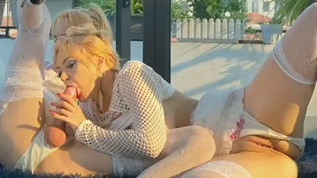 LolaSpaisTS webcam stripchat model stream image