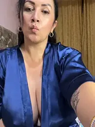 Milk_chloe webcam model stream image