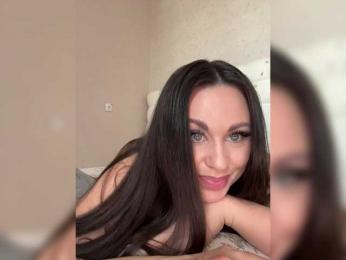 -Hennessy- webcam bongacams model stream image